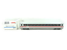 Laden Sie das Bild in den Galerie-Viewer, Märklin H0 Großraumwagen 1. Klasse Apmz ICE 2 43702
