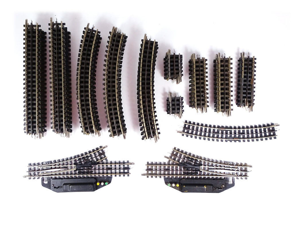 Trix Express H0 Gleise Konvolut 47-teilig gerade gebogen Weiche Trenngleis