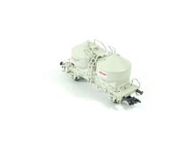 Laden Sie das Bild in den Galerie-Viewer, Märklin H0 46627, Staubsilowagen, DB AG + AKW, neu, OVP
