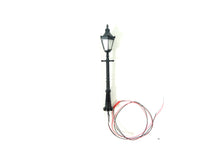 Laden Sie das Bild in den Galerie-Viewer, Modellbau LED-Parklaterne, Sechskantlaterne mit Krone, Faller H0 180212 neu
