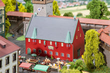 Laden Sie das Bild in den Galerie-Viewer, Modellbau Bausatz Historisches Kaufhaus, Faller N 232397 neu
