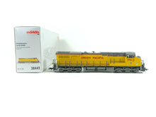 Laden Sie das Bild in den Galerie-Viewer, US-Diesellokomotive Typ GE ES44AC UP mfx+ sound, Märklin H0 38441 neu OVP
