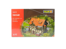 Laden Sie das Bild in den Galerie-Viewer, Modellbahn Bausatz Forstamt, Faller H0 130572 neu, OVP
