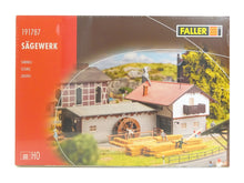 Laden Sie das Bild in den Galerie-Viewer, Modellbahn Modelleisenbahn Bausatz Sägewerk, Faller H0 191787 neu OVP
