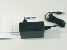 Laden Sie das Bild in den Galerie-Viewer, Märklin H0 66201, Netzteil 18 VA, neu
