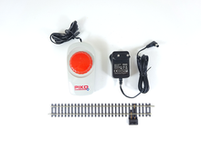Laden Sie das Bild in den Galerie-Viewer, Fahrregler Netzteil mit Adapter (220V), Piko 55003 neu
