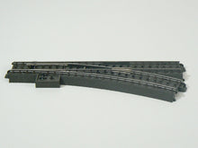 Laden Sie das Bild in den Galerie-Viewer, Märklin H0 24612 eine C Gleis Weiche rechts, neu
