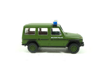 Laden Sie das Bild in den Galerie-Viewer, Modellauto Wolf LWB &quot;Military Police&quot; BW, Schuco H0 45 266 6600 neu OVP
