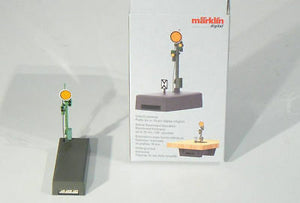 Märklin H0 70361, Vorsignal mit stellbarer Scheibe, mfx, DCC, neu, OVP