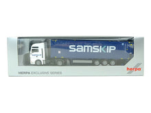 Laden Sie das Bild in den Galerie-Viewer, Herpa H0 Modellauto MAN TGX XXL Container-Sattelzug Samskip 065894 OVP
