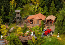 Laden Sie das Bild in den Galerie-Viewer, Faller H0 130637, Jagdhütte mit Hochsitz, neu, OVP
