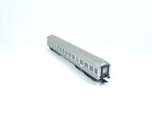 Laden Sie das Bild in den Galerie-Viewer, Personenwagen Silberling 2. Klasse DB, Märklin H0 43897 neu, OVP
