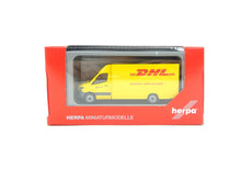 Laden Sie das Bild in den Galerie-Viewer, Herpa H0 95297, MB Sprinter, DHL, neu, OVP
