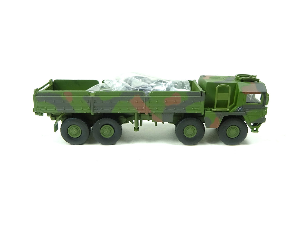Schuco 45 265 8500, MAN 10t GL flecktarn mit Kran, 1:87, neu, OVP