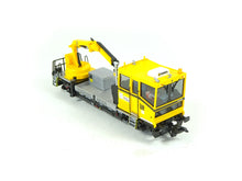 Laden Sie das Bild in den Galerie-Viewer, Gleiskraftwagen ROBEL Leonh. Weiss mfx+ sound, Märklin H0 39546 neu OVP
