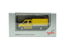 Laden Sie das Bild in den Galerie-Viewer, VW Crafter Doppelkabine mit Plane &quot;Leonhard Weiss&quot;, Herpa H0 950459 neu OVP
