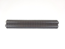 Laden Sie das Bild in den Galerie-Viewer, C Gleis Gleise gerade, 229,3 mm, 10 x Märklin H0 24229 neu, OVP
