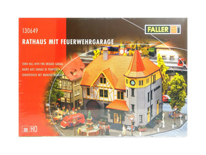 Modellbau Bausatz Rathaus mit Feuerwehrgarage, Faller H0 130649, neu