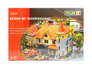 Modellbau Bausatz Rathaus mit Feuerwehrgarage, Faller H0 130649, neu