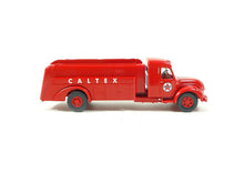 Laden Sie das Bild in den Galerie-Viewer, Modellauto Tankwagen Magirus Caltex, Wiking H0 0883 52 neu OVP
