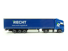 Laden Sie das Bild in den Galerie-Viewer, Volvo FH Gl 2020 Gardinenplanen-Sattelzug, Recht Logistik, Herpa H0 954891 neu OVP
