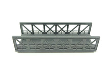 Laden Sie das Bild in den Galerie-Viewer, C-Gleis Brücke gerade 180mm Gitterbrücke Märklin H0 74620 neu
