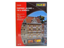 Laden Sie das Bild in den Galerie-Viewer, Modellbahn Bausatz Stadthaus Allianz + Tee &amp; Gewürze, Faller H0 130448 neu, OVP
