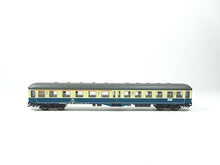 Laden Sie das Bild in den Galerie-Viewer, Personenwagen Mitteleinstiegswagen beleuchtet 1./2. Kl, Märklin H0 43125 neu, OVP
