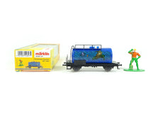 Laden Sie das Bild in den Galerie-Viewer, Start up - Güterwagen Aquaman, Märklin H0 44827 neu, OVP
