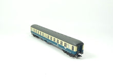 Laden Sie das Bild in den Galerie-Viewer, Personenwagen 2. Klasse, DB, Märklin H0 43165 neu, OVP
