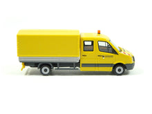 Laden Sie das Bild in den Galerie-Viewer, VW Crafter Doppelkabine mit Plane &quot;Leonhard Weiss&quot;, Herpa H0 950459 neu OVP
