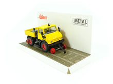 Laden Sie das Bild in den Galerie-Viewer, Zweiwegefahrzeug Unimog 406, 1:87, Schuco 45 266 3400 neu, OVP

