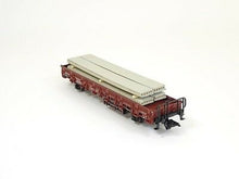 Laden Sie das Bild in den Galerie-Viewer, Märklin H0 aus 26605, Rungenwagen Bauart Kbs 443 + Ladegut, DB, neu
