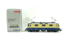 Laden Sie das Bild in den Galerie-Viewer, Elektrolok Rheingold mfx+ digital sound Re 421 TR blau/beige, Märklin H0 37300 -02 neu OVP
