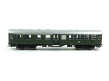 Laden Sie das Bild in den Galerie-Viewer, Personenwagen Umbauwagen 1./2. Klasse, DB, Märklin H0 41310 neu, OVP
