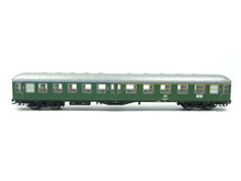 Laden Sie das Bild in den Galerie-Viewer, Personenwagen 1./2. Klasse, beleuchtet, Märklin H0 43120, neu, OVP
