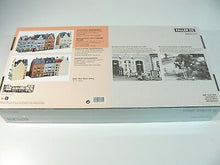 Laden Sie das Bild in den Galerie-Viewer, Modellbau Bausatz Stadthäuserzeile Beethovenstrasse, Faller H0 130701, neu
