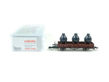 Laden Sie das Bild in den Galerie-Viewer, Güterwagen Rungenwagen Kklm 431 DB, Märklin Z 82103 neu OVP
