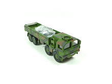 Laden Sie das Bild in den Galerie-Viewer, Schuco 45 265 8500, MAN 10t GL flecktarn mit Kran, 1:87, neu, OVP
