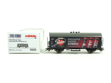Laden Sie das Bild in den Galerie-Viewer, Güterwagen Bierkühlwagen &quot;Lausitzer Porter&quot;, Märklin H0 45029 neu OVP
