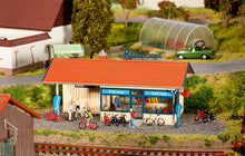 Laden Sie das Bild in den Galerie-Viewer, Modellbahn Bausatz Fahrradladen, Faller H0 130508 neu OVP
