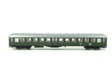 Laden Sie das Bild in den Galerie-Viewer, Personenwagen beleuchtet 2. Kl, DB, Märklin H0 43166 neu, OVP
