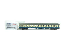 Laden Sie das Bild in den Galerie-Viewer, Mitteleinstiegswagen Set, beleuchtet, mfx, Märklin H0 43125, 43165, 43335 neu, OVP
