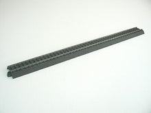 Laden Sie das Bild in den Galerie-Viewer, C-Gleis Gleise gerade 360mm 8 Stück Märklin H0 24360 neu
