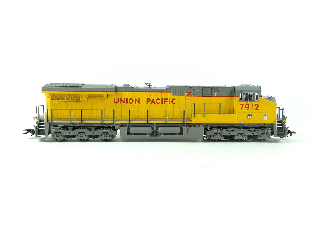 US-Diesellokomotive Typ GE ES44AC UP mfx+ sound, Märklin H0 38441 neu OVP