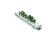 Laden Sie das Bild in den Galerie-Viewer, Niederbordwagen beladen SBB, Märklin H0 47068 neu, OVP
