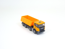 Laden Sie das Bild in den Galerie-Viewer, Herpa 309943, Scania CG 17 8x4 Baukipper, kommunalorange, 1:87, neu, OVP
