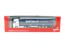 Laden Sie das Bild in den Galerie-Viewer, Herpa H0 Modellauto MB Actros Gigaspace GaPlSzg Samskip/Van Dieren 159609 OVP
