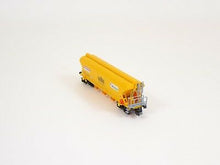 Laden Sie das Bild in den Galerie-Viewer, NME N 211630, Getreidewagen Tagnpps, NACCO, neu
