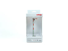 Laden Sie das Bild in den Galerie-Viewer, Hauptsignal mfx mit Gittermast, digital, DCC, Märklin H0 70392 neu, OVP
